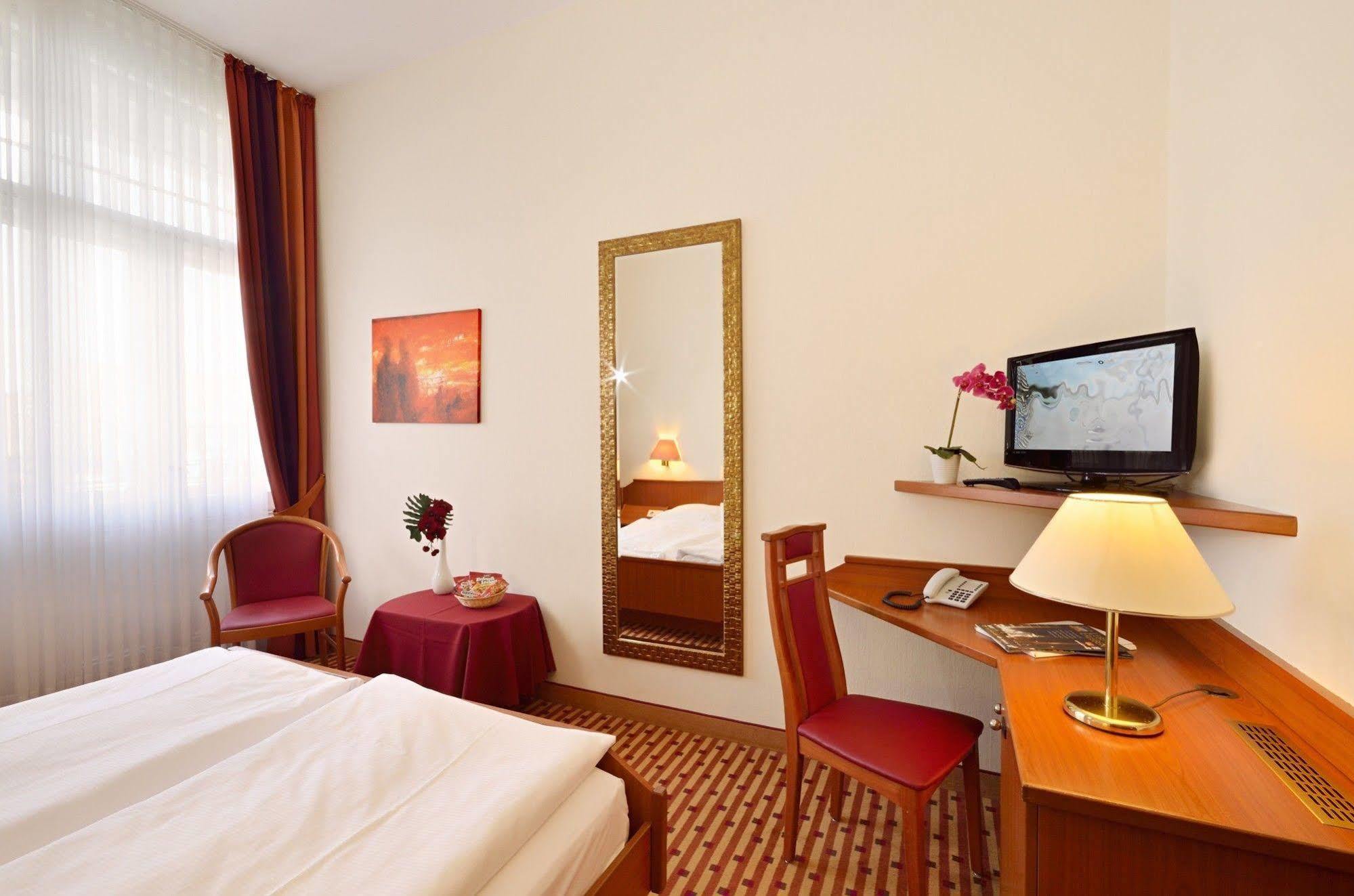 Hotel Schoeneberg Berlin Ngoại thất bức ảnh